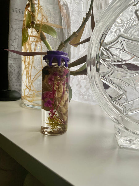The Laurel Witch  Herbarium Spell - Courage and Confidence ~ Stepping into your Power